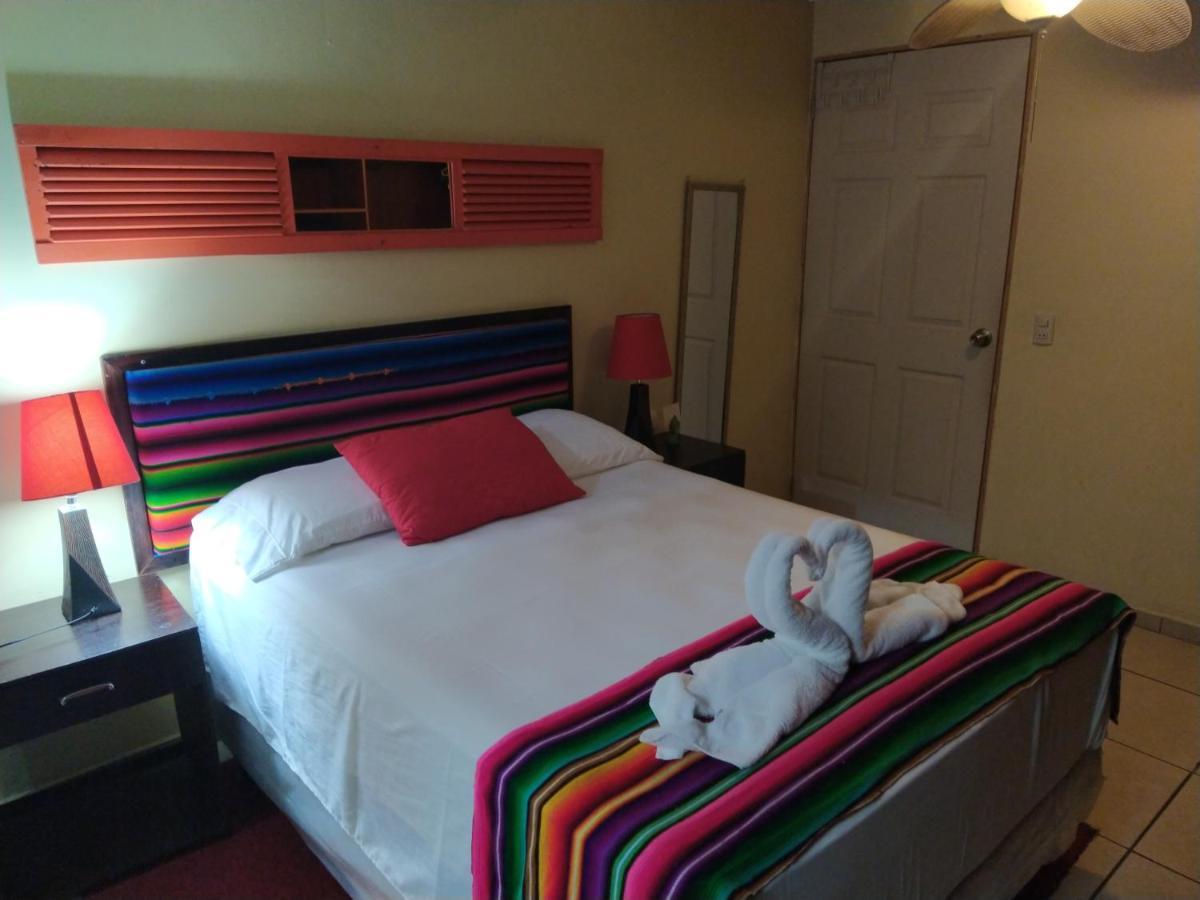 Hotel Antiguo Antiguo Cuscatlan Bagian luar foto