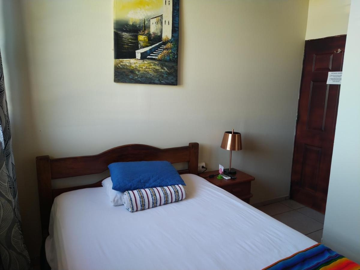 Hotel Antiguo Antiguo Cuscatlan Ruang foto