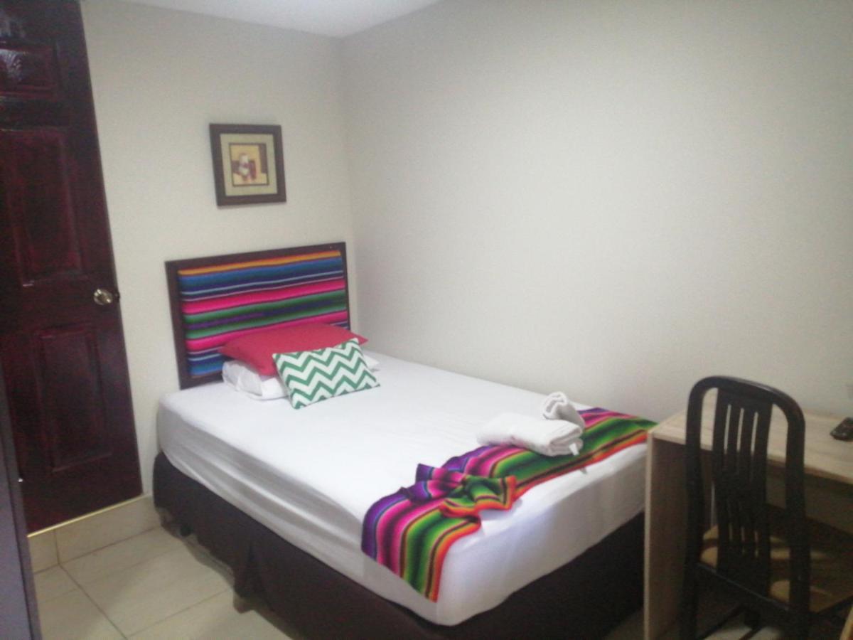 Hotel Antiguo Antiguo Cuscatlan Bagian luar foto