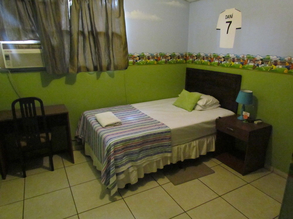 Hotel Antiguo Antiguo Cuscatlan Bagian luar foto