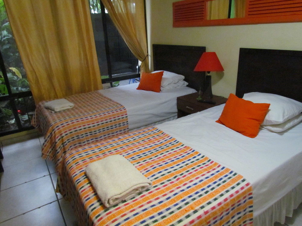 Hotel Antiguo Antiguo Cuscatlan Bagian luar foto