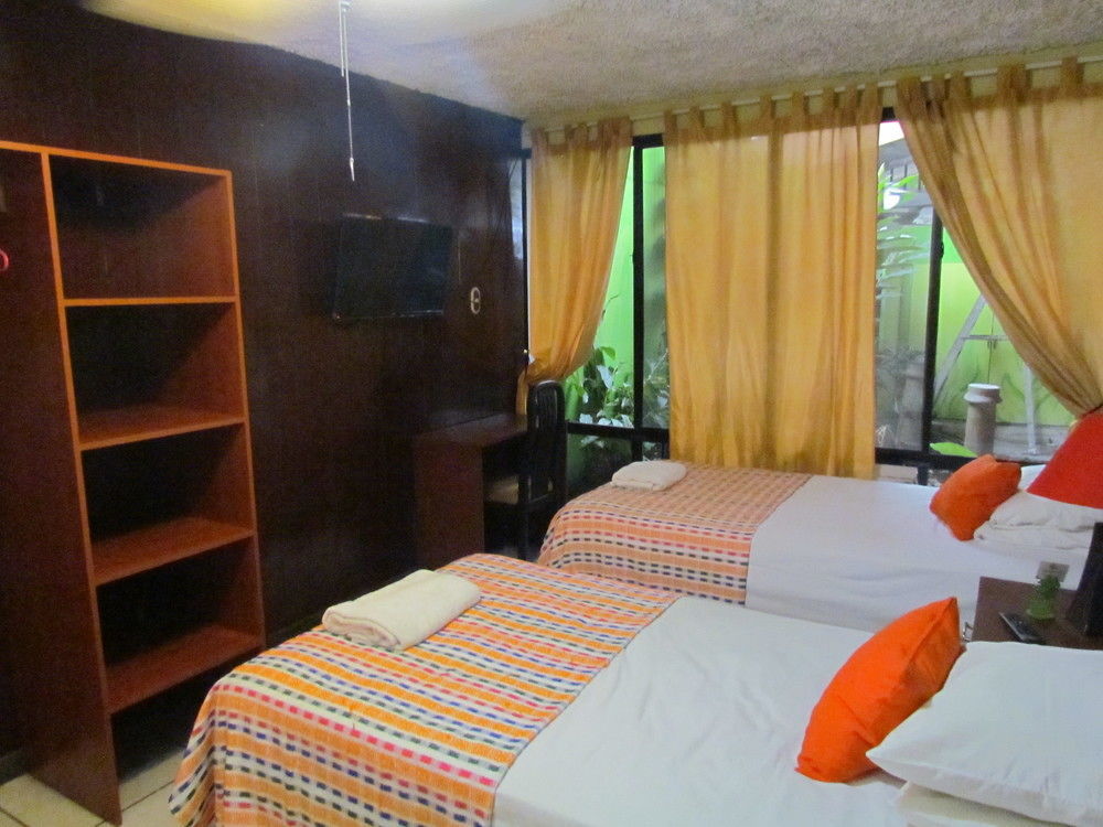 Hotel Antiguo Antiguo Cuscatlan Bagian luar foto