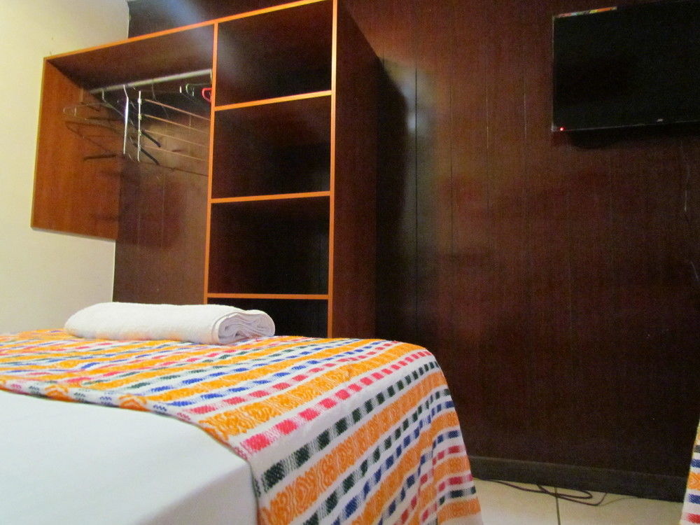 Hotel Antiguo Antiguo Cuscatlan Bagian luar foto
