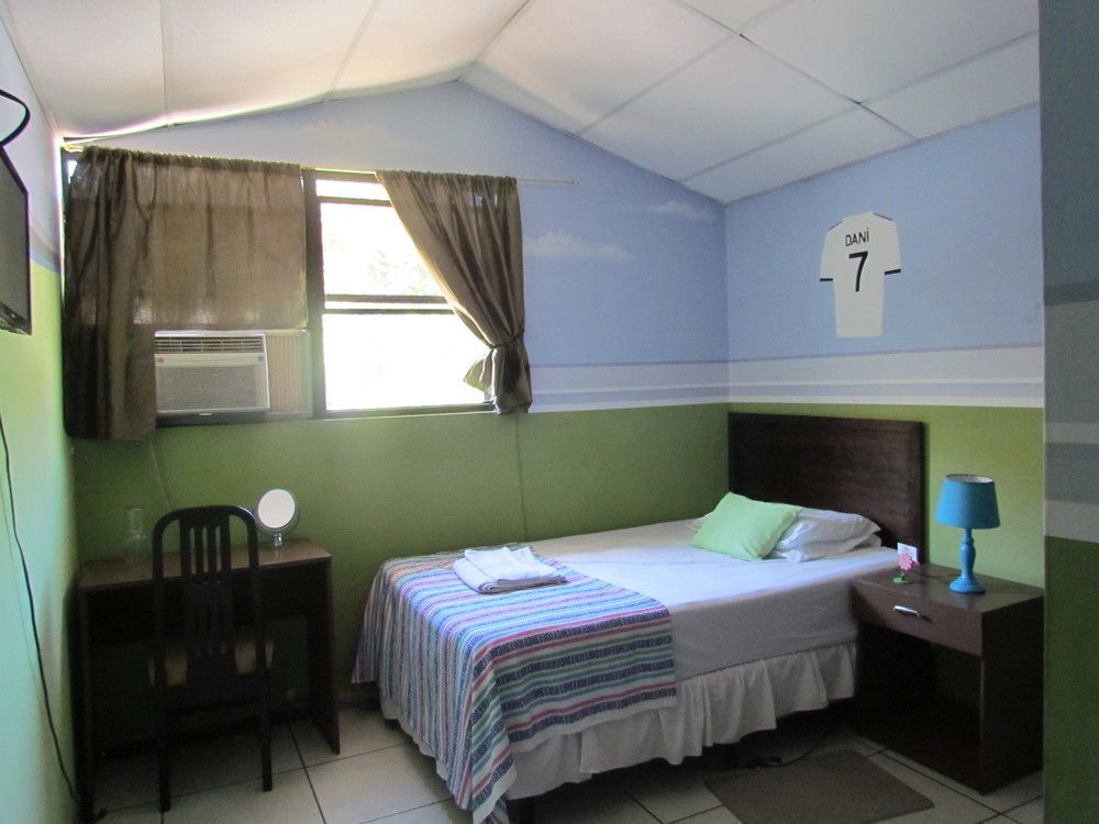 Hotel Antiguo Antiguo Cuscatlan Bagian luar foto