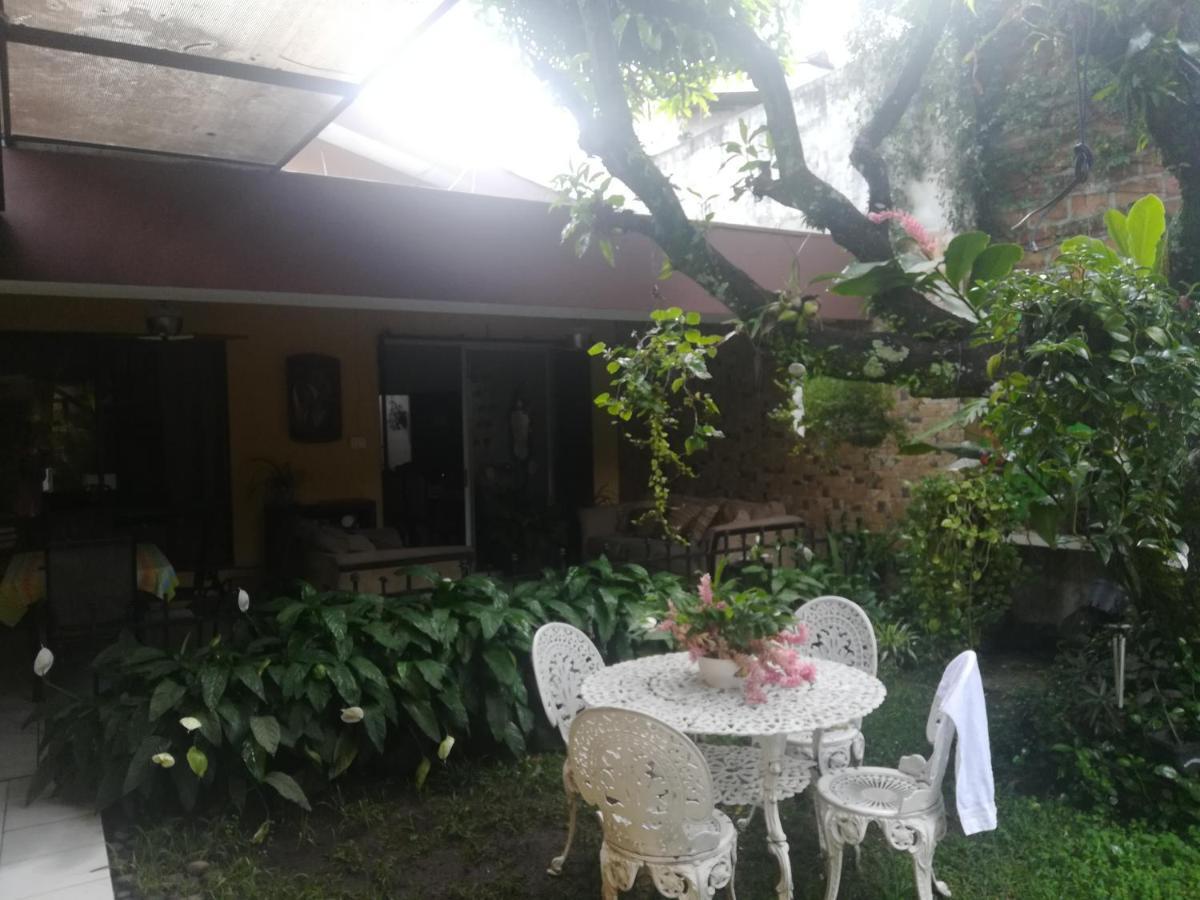 Hotel Antiguo Antiguo Cuscatlan Bagian luar foto
